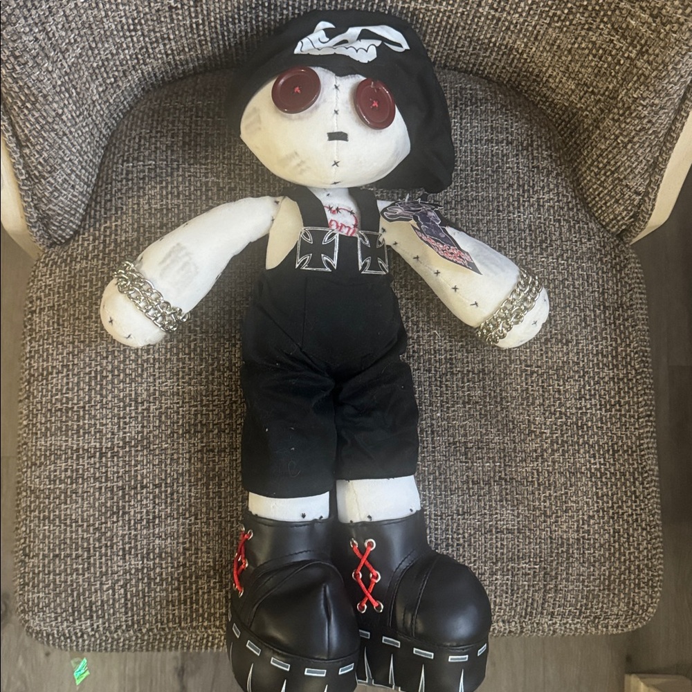 Hardcore Harry Doll - Picture 4 of 14